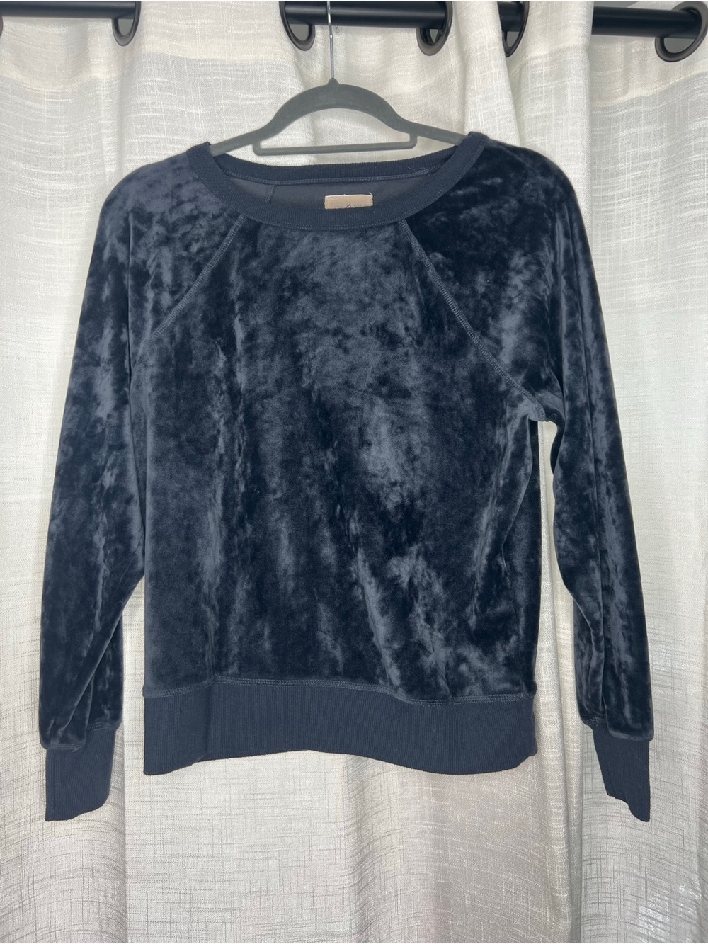 Lou and Grey Blue Velvet Lounge Set